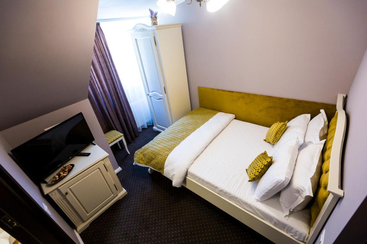 Royal Inn Busteni-Adults Only المظهر الخارجي الصورة