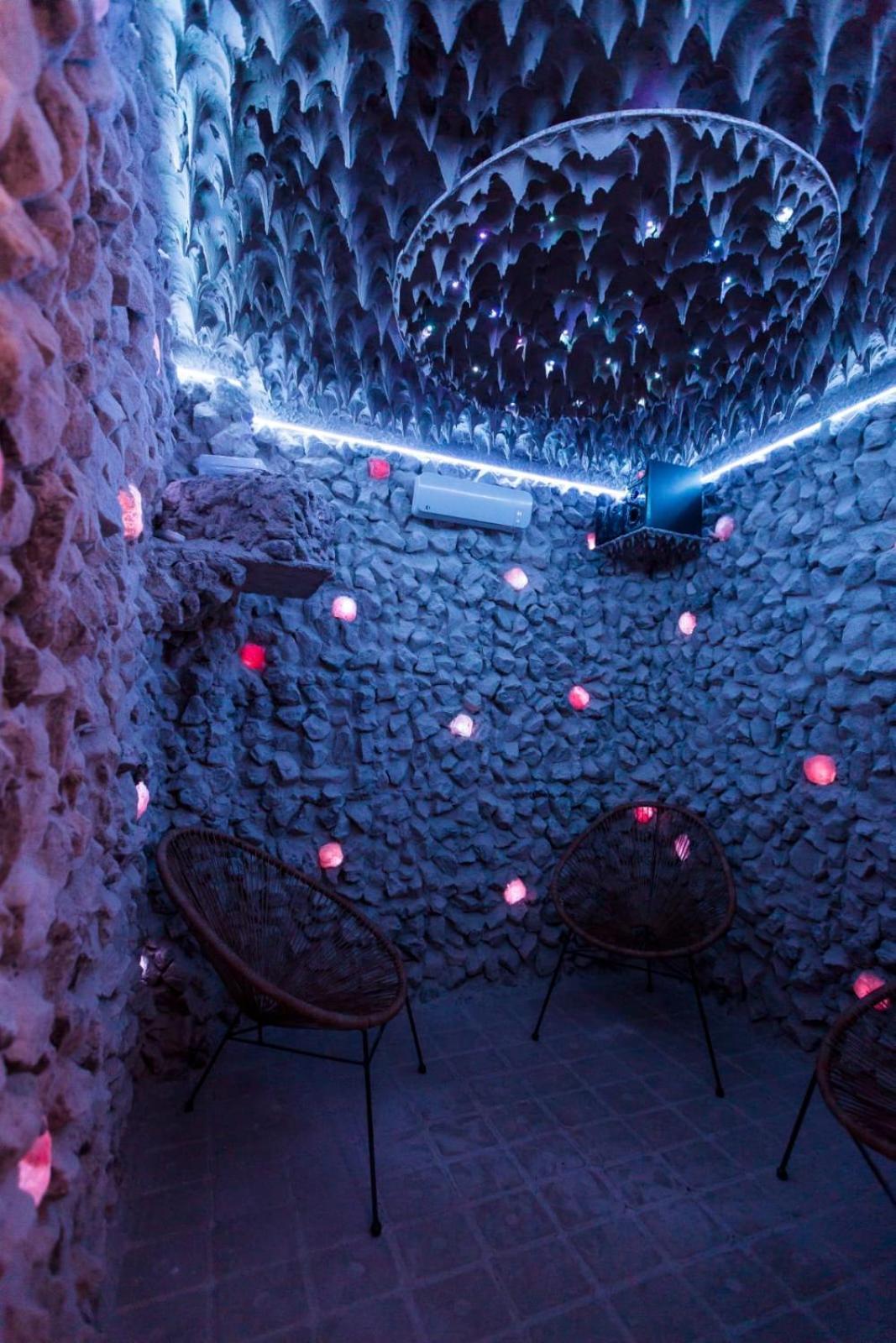 Royal Inn Busteni-Adults Only المظهر الخارجي الصورة