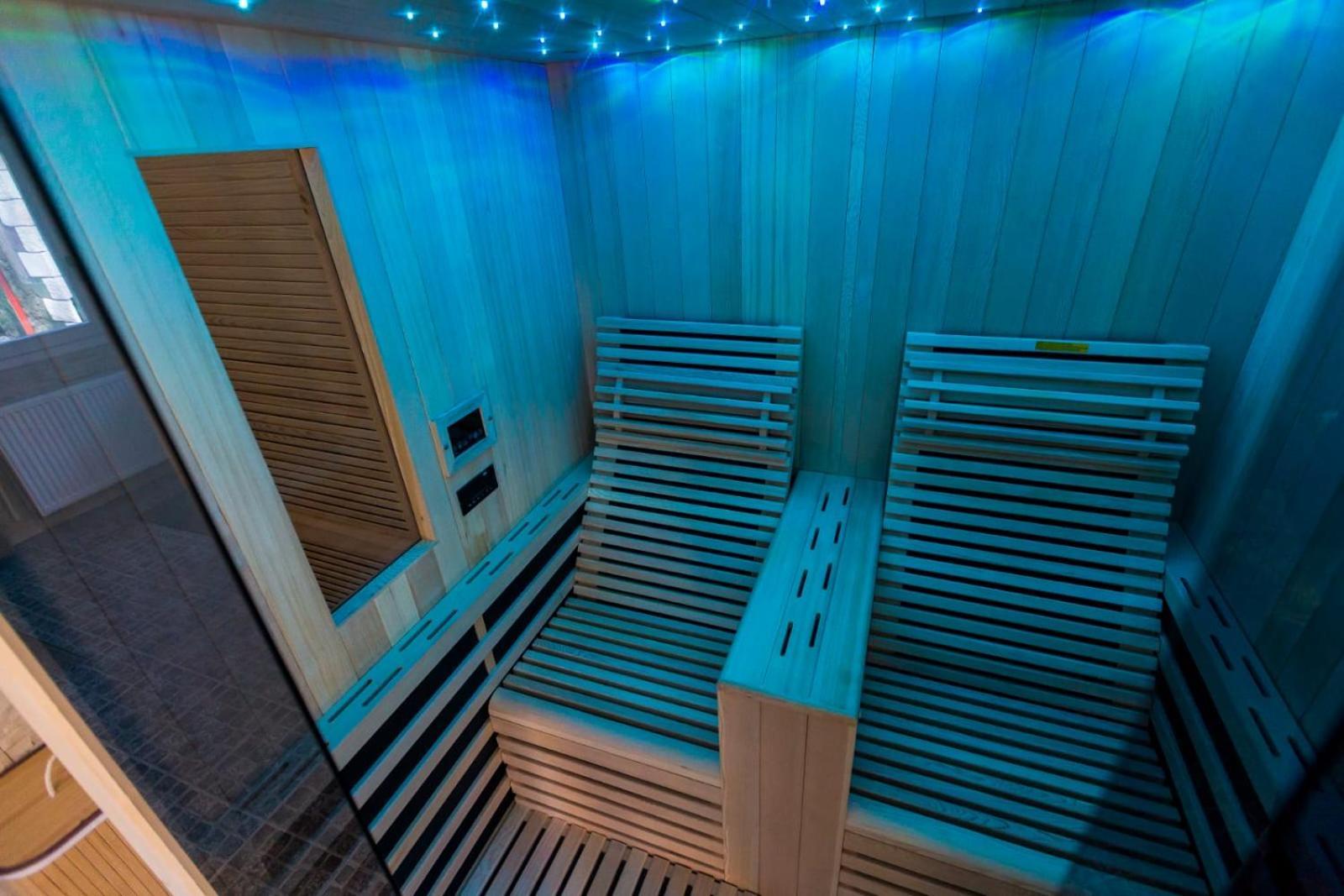 Royal Inn Busteni-Adults Only المظهر الخارجي الصورة