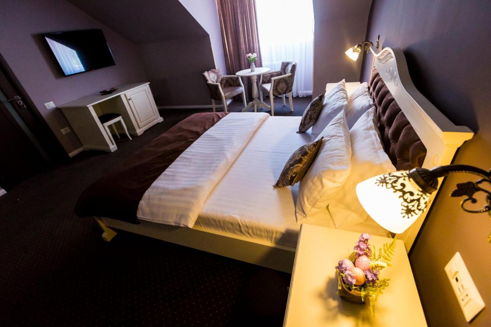 Royal Inn Busteni-Adults Only المظهر الخارجي الصورة